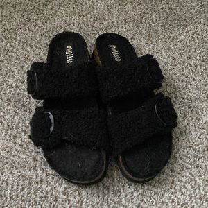 Sherpa Birk inspired shoes